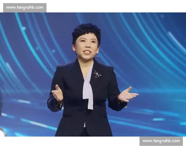 邓亚萍走进印刷学院附小：体育教会孩子 “输得起” 的人生哲学